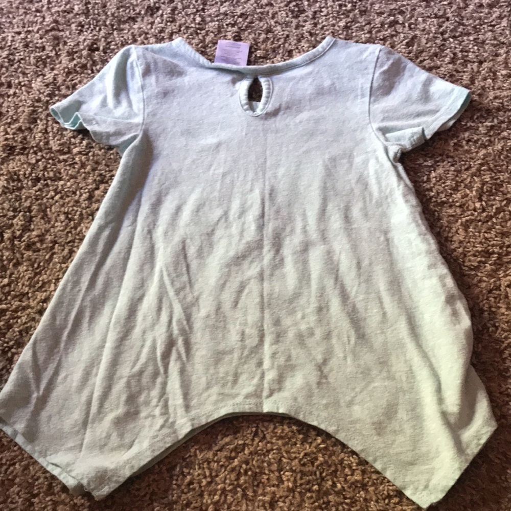 Shopkins Short Sleeve Flowy Light Green Top - Picture 4 of 4